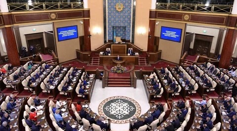 Қазақстан Республикасының Конституциясына енгізіліп жатқан өзгерістер елдің саяси және қоғамдық дамуының жаңа кезеңіне қадам басқанын білдіретін аса маңызды бастама болып табылады.